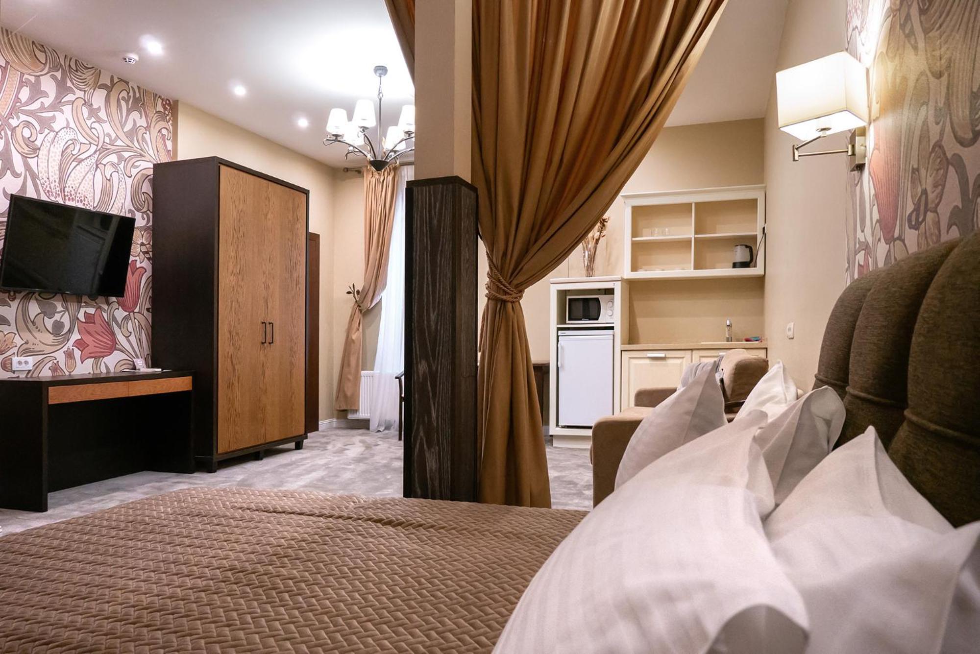 Shato Luxe Hotel 3*