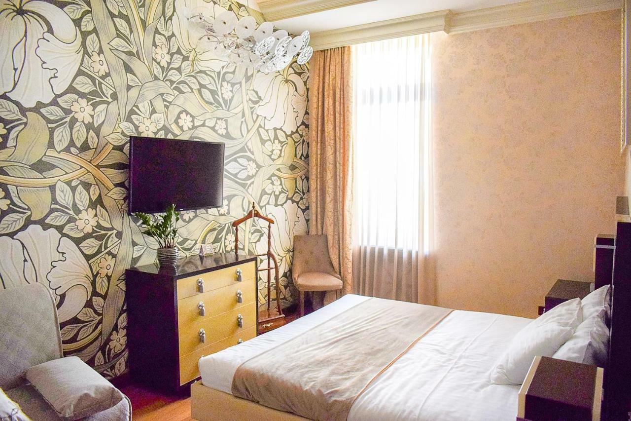Shato Luxe 3* Odessa